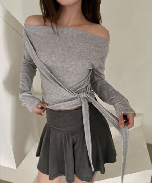 4INT.(フォイント)の「カシュクール ラウンド 長袖 Tシャツ(Tシャツ/カットソー・レディース・グレー/ホワイト/ブラック・FREE)」の15枚目の写真