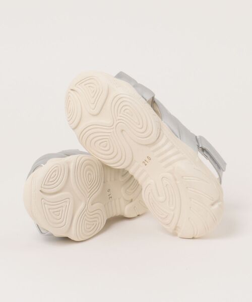 TSURUYA(ツルヤ)の「《Lovely Smile》スポーツサンダル LS6010(サンダル・キッズ・ブラック/シルバー・19.0cm/20.0cm/21.0cm/22.0cm/23.0cm)」の4枚目の写真