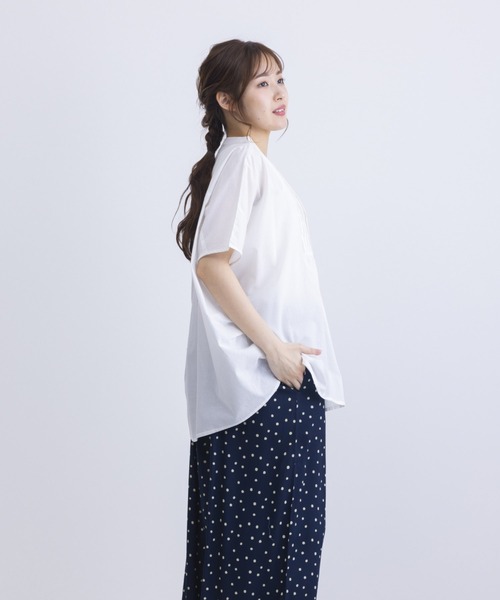 MARAI（マーライ）の「胸元ピンタックコクーンシルエット半袖ブラウス（シャツ/ブラウス・レディース・ブルー/オフホワイト/ブラック・フリー）」の7枚目の写真