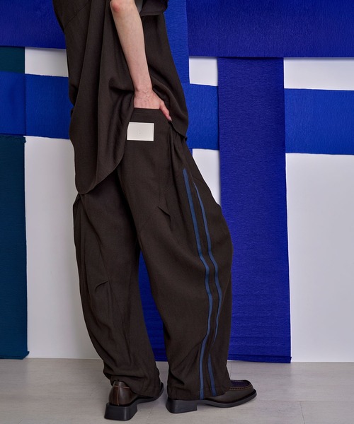 Nora Lily(ノラリリー)の「【Nora Lily】Retro Line Track Barrel Pants(その他パンツ・メンズ・サックスブルー/チャコールグレー/グレー・FREE)」の20枚目の写真