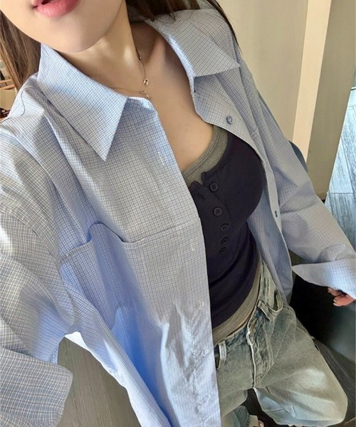 LADY LIKE(レディライク)の「【春夏新作】レイヤード風カップ付きヘンリーネックキャミタンク(キャミソール・レディース・レッド/ブラック/ネイビー・M)」の6枚目の写真