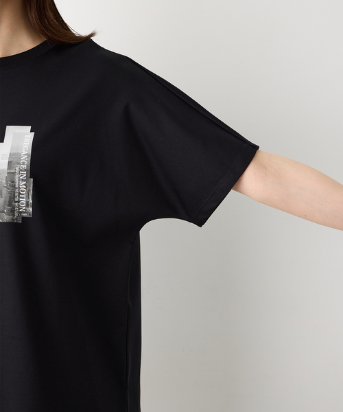 A/C DESIGN BY ALPHA CUBIC(エーシーデザインバイアルファキュービック)の「タウンフォトスムースTシャツ【すごツヤ・接触冷感・UVカット】(Tシャツ/カットソー・レディース・ブラック/ライトグレー・M/L/LL)」の12枚目の写真