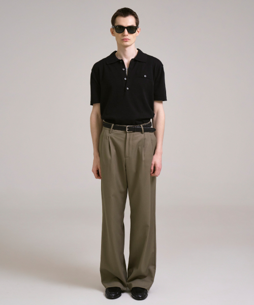 SSIN AND LEE(シンアンドリー)の「ノクターナル ワイドプリーツウールスラックス カーキ(スラックス・メンズ・その他・LARGE/MEDIUM)」の2枚目の写真