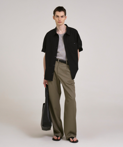SSIN AND LEE(シンアンドリー)の「ノクターナル ワイドプリーツウールスラックス カーキ(スラックス・メンズ・その他・LARGE/MEDIUM)」の7枚目の写真