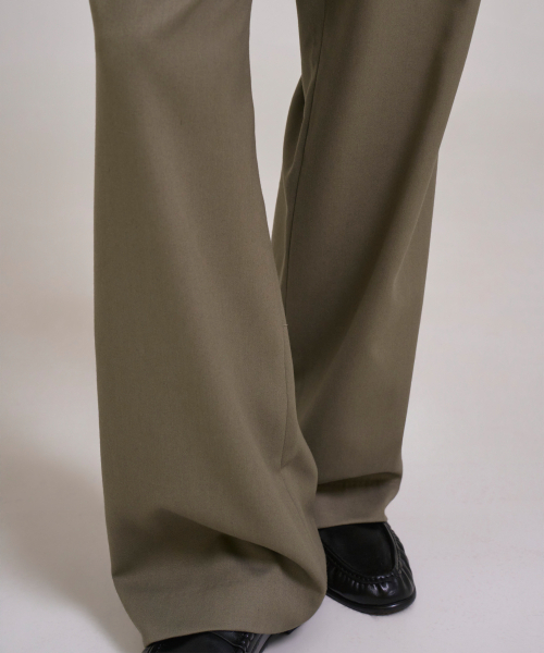 SSIN AND LEE(シンアンドリー)の「ノクターナル ワイドプリーツウールスラックス カーキ(スラックス・メンズ・その他・LARGE/MEDIUM)」の11枚目の写真