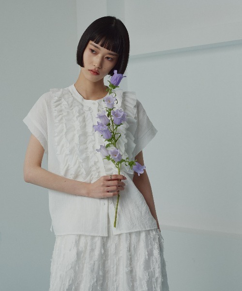 W:Huku(フーク)の「ミックスガーゼボリュームフリルノースリーブブラウス / Mixed-Gauze Voluminous Frill Sleeveless Blouse(シャツ/ブラウス・レディース・ブルー/ブラック/ホワイト・FREE)」の22枚目の写真