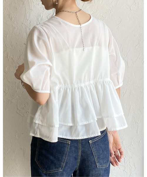 She's Closet(シーズクローゼット)の「前後2way半袖ショート丈 パフスリーブ フリルティアード ペプラム ブラウス(シャツ/ブラウス・レディース・ホワイト/ブラック/ブルー・FREE)」の5枚目の写真