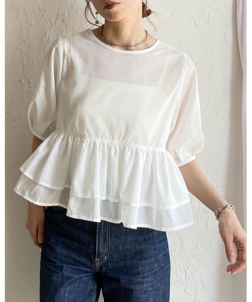 She's Closet(シーズクローゼット)の「前後2way半袖ショート丈 パフスリーブ フリルティアード ペプラム ブラウス(シャツ/ブラウス・レディース・ホワイト/ブラック/ブルー・FREE)」の6枚目の写真