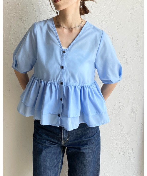 She's Closet(シーズクローゼット)の「前後2way半袖ショート丈 パフスリーブ フリルティアード ペプラム ブラウス(シャツ/ブラウス・レディース・ホワイト/ブラック/ブルー・FREE)」の7枚目の写真