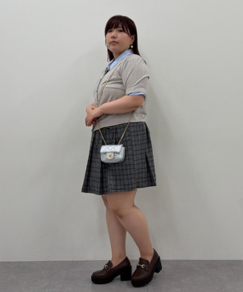 marun（マルン）の「＜大きいサイズ＞ダブルカラーショート丈カーディガン marun（カーディガン/ボレロ・レディース・ブラック系/グレー系・3L/LL/L/5L/4L）」の5枚目の写真
