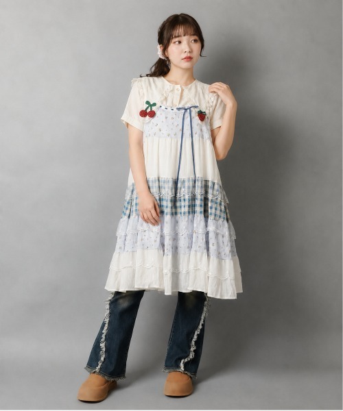 SPINNS(スピンズ)の「ルーツ刺繍が気分☆彡フルーツモチーフ刺繍レース半袖ブラウス/NEO森ガール(シャツ/ブラウス・レディース・アイボリー・ONESIZE)」の2枚目の写真