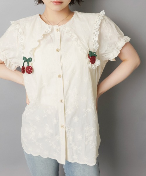 SPINNS(スピンズ)の「ルーツ刺繍が気分☆彡フルーツモチーフ刺繍レース半袖ブラウス/NEO森ガール(シャツ/ブラウス・レディース・アイボリー・ONESIZE)」の4枚目の写真