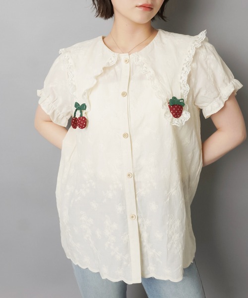 SPINNS(スピンズ)の「ルーツ刺繍が気分☆彡フルーツモチーフ刺繍レース半袖ブラウス/NEO森ガール(シャツ/ブラウス・レディース・アイボリー・ONESIZE)」の3枚目の写真