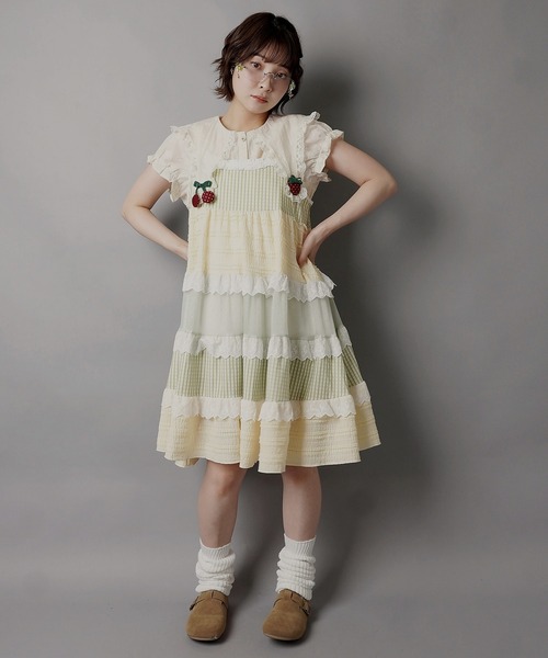 SPINNS(スピンズ)の「ルーツ刺繍が気分☆彡フルーツモチーフ刺繍レース半袖ブラウス/NEO森ガール(シャツ/ブラウス・レディース・アイボリー・ONESIZE)」の15枚目の写真
