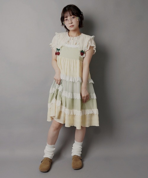SPINNS(スピンズ)の「ルーツ刺繍が気分☆彡フルーツモチーフ刺繍レース半袖ブラウス/NEO森ガール(シャツ/ブラウス・レディース・アイボリー・ONESIZE)」の17枚目の写真