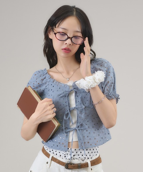 apres jour mignon(アプレジュールミニョン)の「パンチングレースリボンブラウス(その他トップス・レディース・ブルー/ブラウン系その他/ベージュ/オフホワイト/ブラック・フリー/LARGE)」の22枚目の写真