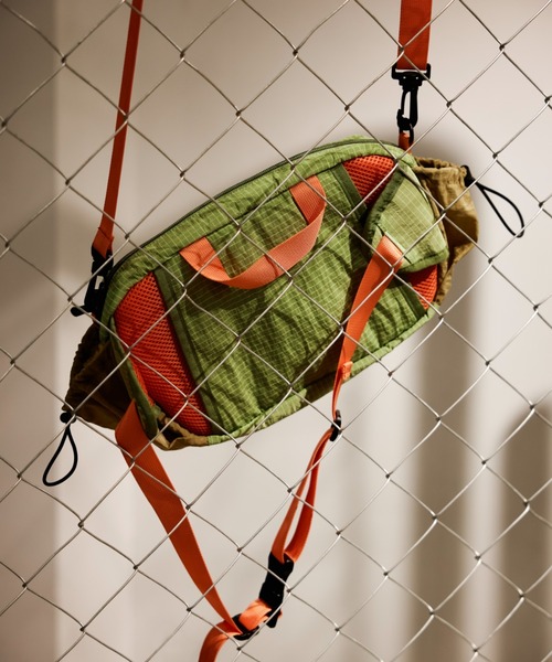 UNIVERSAL OVERALL(ユニバーサルオーバーオール)の「UNIVERSAL OVERALL / UOD / 3WAY OSANPO BAG / お散歩バッグ(ウエスト・ショルダー・ボディバッグ)(ボディバッグ/ウエストポーチ・キッズ・グリーン系その他2/ブラック・F)」の15枚目の写真