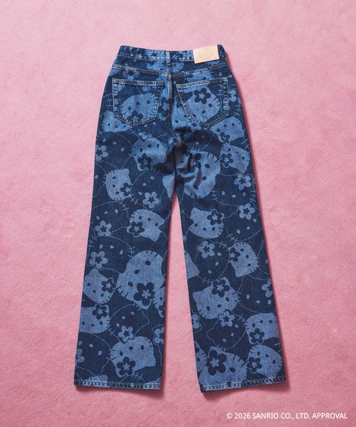 SOMETHING(サムシング)の「SOMETHING×HELLO KITTY(サムシング・ハローキティ)カオハナデザイン ハイウエストブーツカットデニムパンツ/フレアジーンズ(デニムパンツ・レディース・インディゴブルー/ブルー系その他・S/L/M)」の9枚目の写真