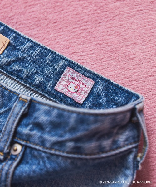 SOMETHING(サムシング)の「SOMETHING×HELLO KITTY(サムシング・ハローキティ)カオハナデザイン ハイウエストブーツカットデニムパンツ/フレアジーンズ(デニムパンツ・レディース・インディゴブルー/ブルー系その他・S/L/M)」の17枚目の写真