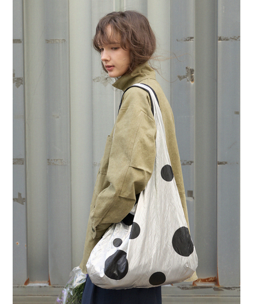 ACOC(アコック)の「Dot Bubble Bag_Glossy Silver(ショルダーバッグ・レディース・その他・FREE)」の2枚目の写真
