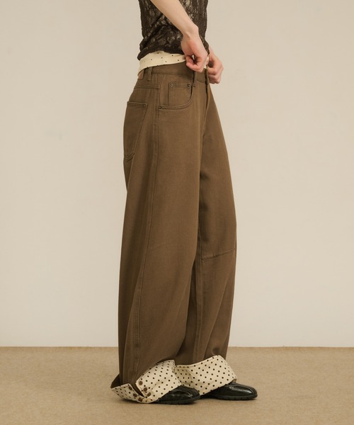 hazyl（ヘイジル）の「rollup wide pants / ロールアップワイドパンツ（デニムパンツ・レディース・インディゴブルー/ブラウン系その他・SMALL/MEDIUM）」の5枚目の写真