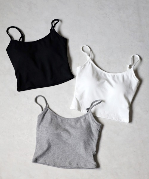 me+em select(ミームセレクト)の「【 カップ付き 】スクエアネックストラップショートキャミソール / square neck strap short camisole(キャミソール・レディース・ブラック/ホワイト/グレー・FREE)」の7枚目の写真