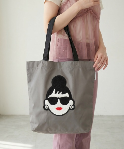 HAPPY FACE（ハッピーフェイス）の「EMMA 顔相良刺繍トート（トートバッグ・レディース・イエロー/レオパード/ストライプ/ブラック/ベージュ/グレー系1/ブラック系4/ゼブラ/レッド/グレー系2/グレー系3/グレー/ドット・ONE SIZE）」の19枚目の写真