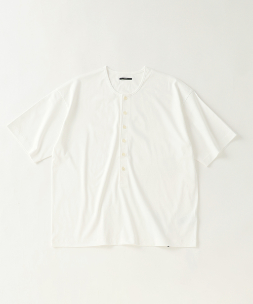 EDIFICE(エディフィス)の「Albini(アルビニ) DEEP LINE ヘンリーネックシャツ(Tシャツ/カットソー・メンズ・オートミール/チャコールグレー/ブラウン/ホワイト/オレンジ・LARGE/SMALL/MEDIUM)」の2枚目の写真