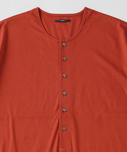 EDIFICE(エディフィス)の「Albini(アルビニ) DEEP LINE ヘンリーネックシャツ(Tシャツ/カットソー・メンズ・オートミール/チャコールグレー/ブラウン/ホワイト/オレンジ・LARGE/SMALL/MEDIUM)」の7枚目の写真