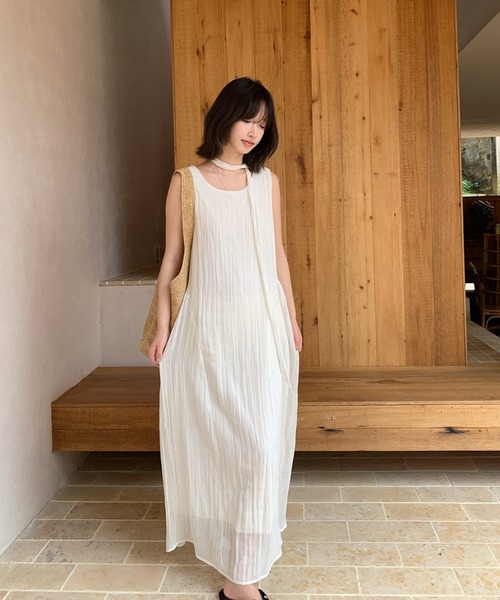 Girly Doll(ガーリードール)の「ノースリーブランダムプリーツロングワンピース チョーカータイ付き(ワンピース・レディース・グリーン/ホワイト・FREE)」の6枚目の写真