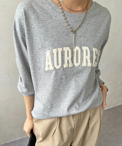 DouDou（ドゥドゥ）の「AURORESサガラ刺繍ロゴロンTEE（Tシャツ/カットソー・レディース・オフホワイト/ダークグレー/グレー・FREE）」の3枚目の写真