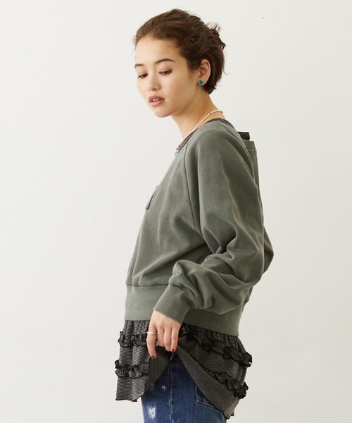 MILKFED.(ミルクフェド)の「WASHED OFF SHOULDER TOP(スウェット・レディース・オリーブ/パープル/チャコール・ONE SIZE)」の4枚目の写真