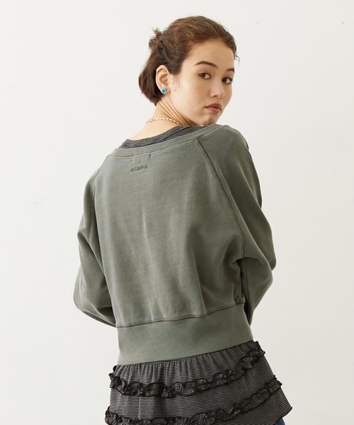 MILKFED.(ミルクフェド)の「WASHED OFF SHOULDER TOP(スウェット・レディース・オリーブ/パープル/チャコール・ONE SIZE)」の5枚目の写真