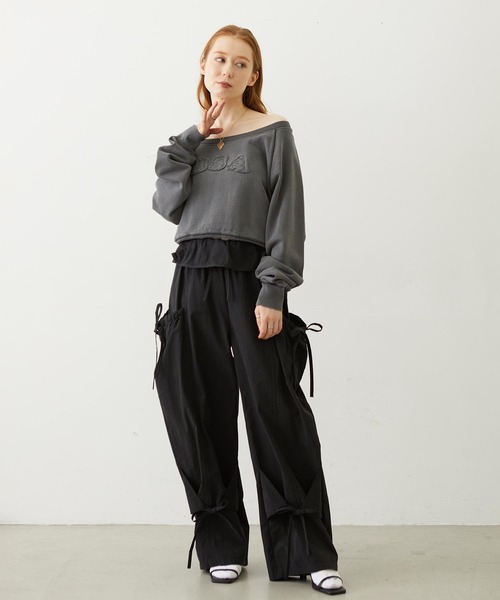 MILKFED.(ミルクフェド)の「WASHED OFF SHOULDER TOP(スウェット・レディース・オリーブ/パープル/チャコール・ONE SIZE)」の12枚目の写真