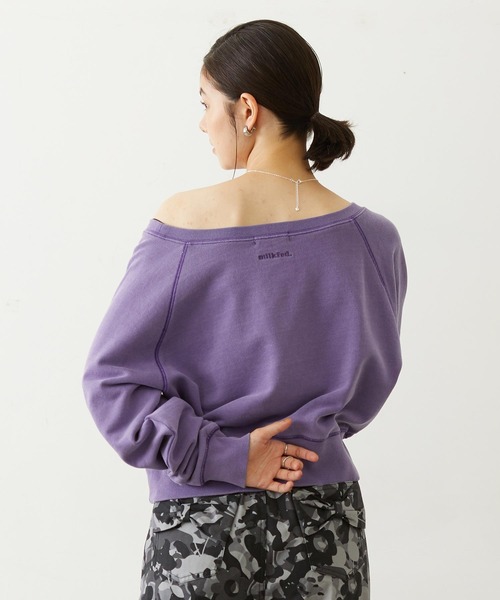 MILKFED.(ミルクフェド)の「WASHED OFF SHOULDER TOP(スウェット・レディース・オリーブ/パープル/チャコール・ONE SIZE)」の18枚目の写真