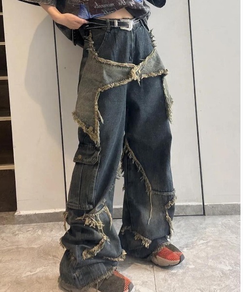 SHERU(シェル)の「スターモチーフフリンジデザイン レイヤードカーゴルーズワイドデニムパンツ 星(デニムパンツ・レディース・ブルー・S/M/L)」の5枚目の写真