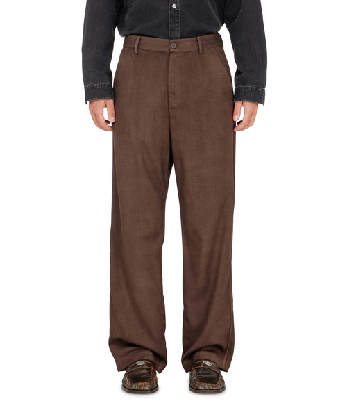 DIESEL(ディーゼル)の「メンズ パンツ P-HANT-CHINO-AECB(チノパンツ・メンズ・ブラック/ブラウン・50/46/48)」の1枚目の写真