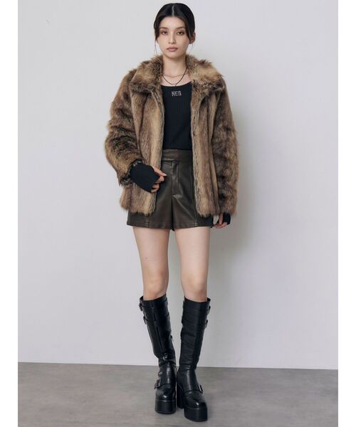 MURUA(ムルーア)の「【選べる着丈】グラデーションフェイクファーブルゾン 冬服(ブルゾン・レディース・パープル/ブラウン/グレー/アイボリー/その他1・1/2)」の7枚目の写真