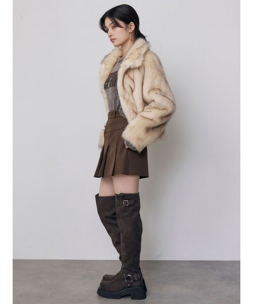 MURUA(ムルーア)の「【選べる着丈】グラデーションフェイクファーブルゾン 冬服(ブルゾン・レディース・パープル/ブラウン/グレー/アイボリー/その他1・1/2)」の15枚目の写真