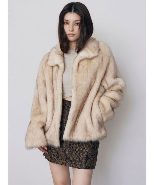 MURUA(ムルーア)の「【選べる着丈】グラデーションフェイクファーブルゾン 冬服(ブルゾン・レディース・パープル/ブラウン/グレー/アイボリー/その他1・1/2)」の16枚目の写真
