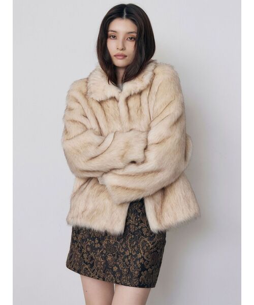 MURUA(ムルーア)の「【選べる着丈】グラデーションフェイクファーブルゾン 冬服(ブルゾン・レディース・パープル/ブラウン/グレー/アイボリー/その他1・1/2)」の18枚目の写真