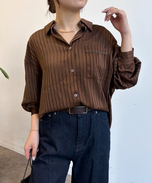 Jena espace merveilleux(ジェナ エスパスメルヴェイユ)の「【PalinkA/パリンカ】ストライプサテンシャツ(シャツ/ブラウス・レディース・ブラウン/カーキ・FREE)」の18枚目の写真