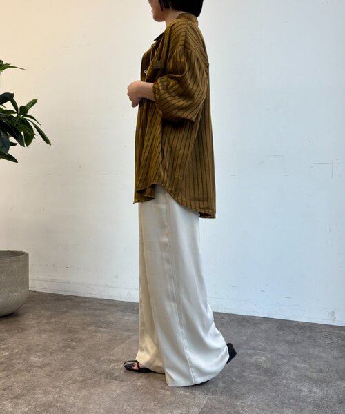 Jena espace merveilleux(ジェナ エスパスメルヴェイユ)の「【PalinkA/パリンカ】ストライプサテンシャツ(シャツ/ブラウス・レディース・ブラウン/カーキ・FREE)」の11枚目の写真