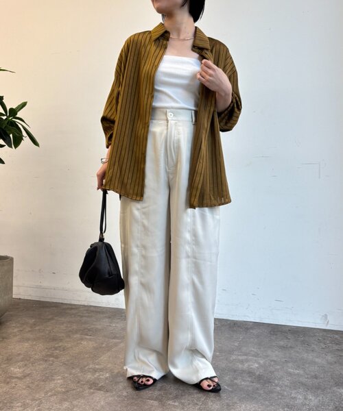 Jena espace merveilleux(ジェナ エスパスメルヴェイユ)の「【PalinkA/パリンカ】ストライプサテンシャツ(シャツ/ブラウス・レディース・ブラウン/カーキ・FREE)」の3枚目の写真