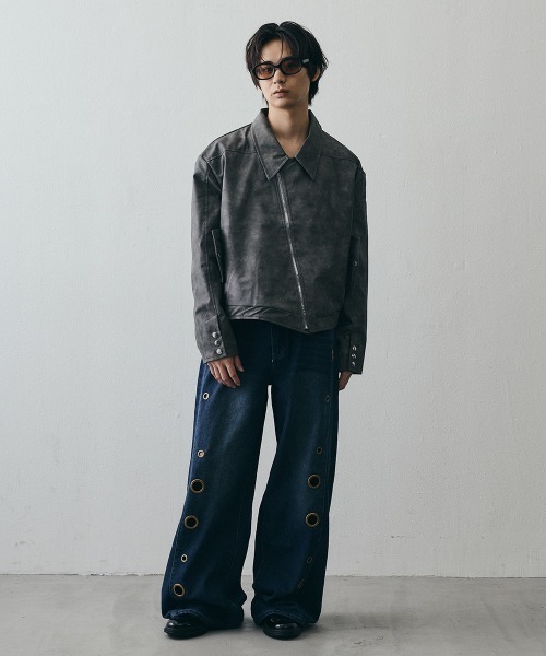 Shoowtime(ショウタイム)の「Asymmetrical Diagonal-Zip Faux Leather Jacket / アシンメトリーダイアゴナルジップ フェイクレザージャケット(その他アウター・メンズ・グレー/ブラウン・MEDIUM/X-LARGE/LARGE)」の20枚目の写真