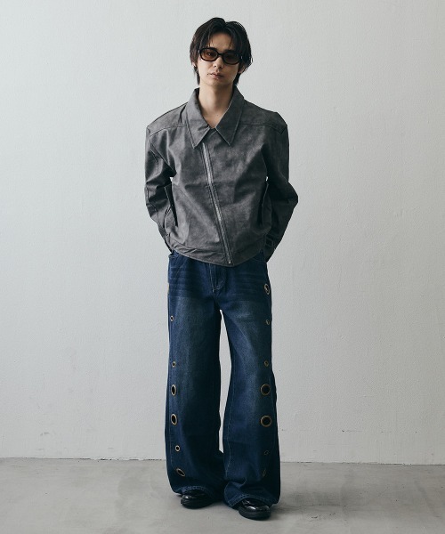 Shoowtime(ショウタイム)の「Asymmetrical Diagonal-Zip Faux Leather Jacket / アシンメトリーダイアゴナルジップ フェイクレザージャケット(その他アウター・メンズ・グレー/ブラウン・MEDIUM/X-LARGE/LARGE)」の21枚目の写真
