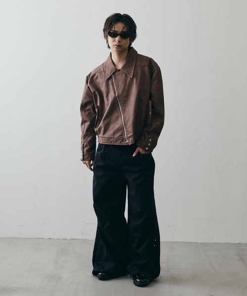 Shoowtime(ショウタイム)の「Asymmetrical Diagonal-Zip Faux Leather Jacket / アシンメトリーダイアゴナルジップ フェイクレザージャケット(その他アウター・メンズ・グレー/ブラウン・MEDIUM/X-LARGE/LARGE)」の12枚目の写真