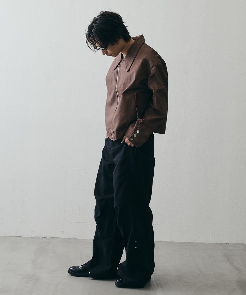 Shoowtime(ショウタイム)の「Asymmetrical Diagonal-Zip Faux Leather Jacket / アシンメトリーダイアゴナルジップ フェイクレザージャケット(その他アウター・メンズ・グレー/ブラウン・MEDIUM/X-LARGE/LARGE)」の5枚目の写真