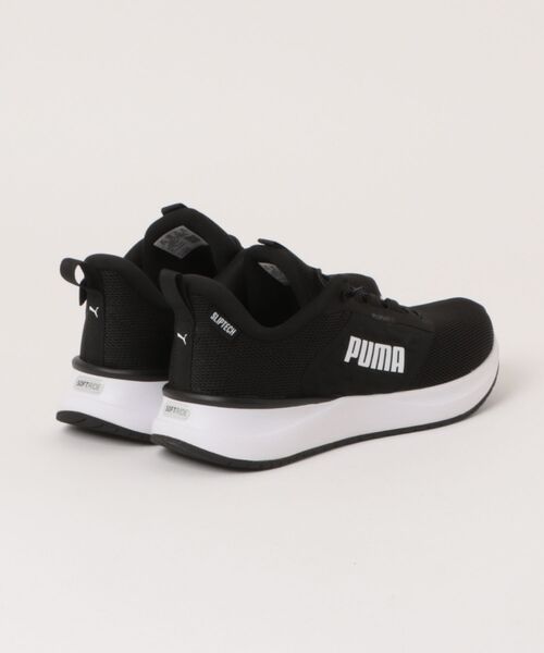 PUMA（プーマ）の「《PUMA》SOFTRIDE カーソン 2 PLUSHF（スニーカー・レディース・ブラック×ホワイト・23.0cm/23.5cm/24.0cm/24.5cm/25.0cm/22.5cm）」の2枚目の写真