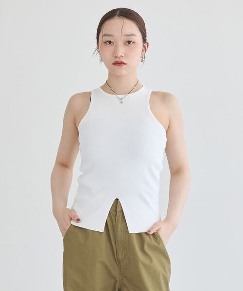 earth music&ecology(アースミュージックアンドエコロジー)の「総針ニットアメスリタンク(タンクトップ・レディース・オフホワイト/ブラウン/ブラック・FREE)」の6枚目の写真